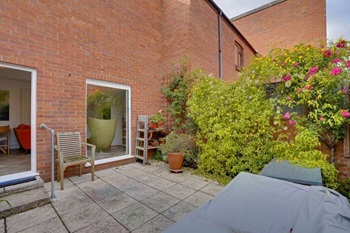 2 Bedroom Bungalow For Sale In St. James Lane, Bury St. Edmunds, IP33