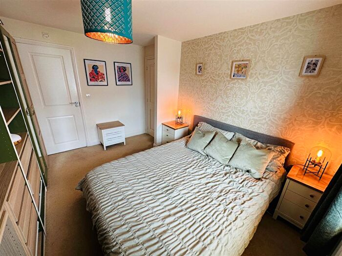 4 Bedroom Detached House For Sale In St. Marys Walk, Hambleton, YO8