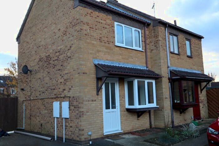 2 Bedroom Semi-Detached House To Rent In Ashby Court, Sleaford NG34