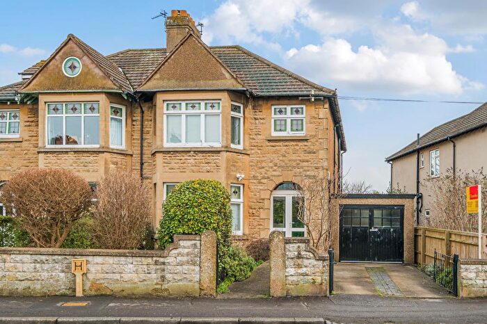3 Bedroom Semi-Detached House To Rent In York Road, Headington, OX3