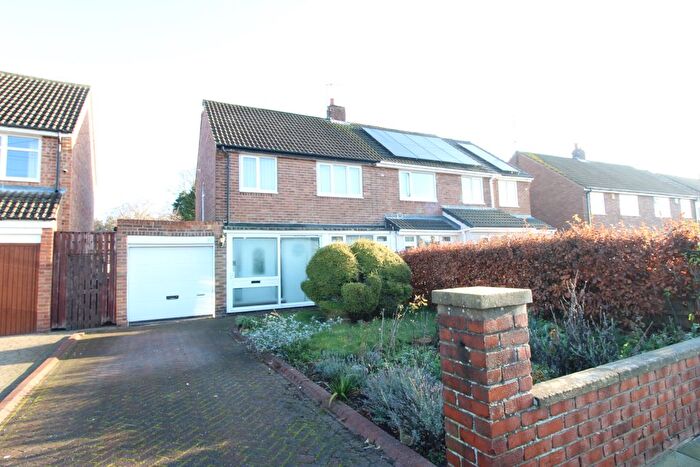 3 Bedroom Semi Detached House For Sale In Acomb Crescent, Red House Farm, Newcastle Upon Tyne, NE3
