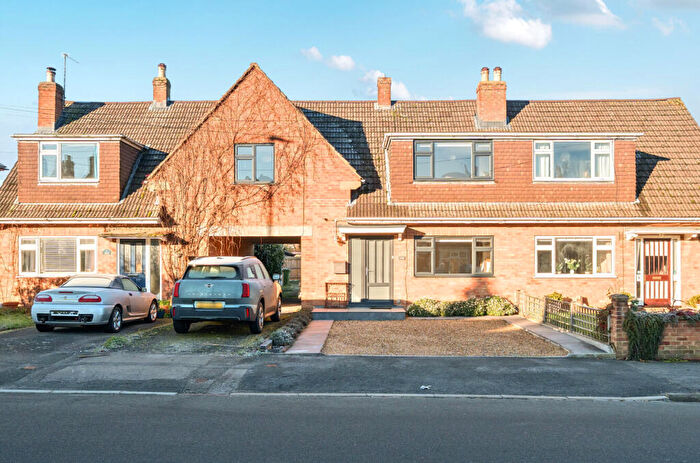 3 Bedroom Semi Detached House For Sale In Old Bath Road, Cheltenham, Gloucestershire, GL53