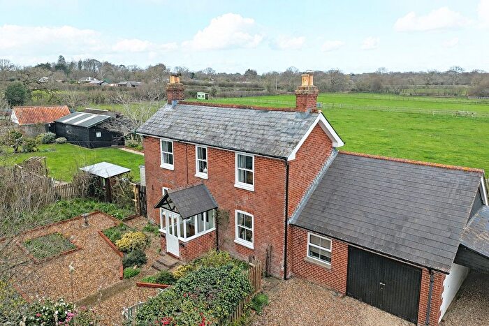 3 Bedroom Detached House For Sale In Marlpit Lane, New Milton, BH25