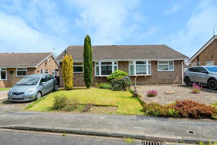 2 Bedroom Bungalow For Sale In Tranmire Close, Thirsk, North Yorkshire, YO7