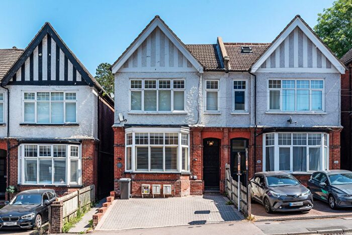 1 Bedroom Flat For Sale In London Road, Sevenoaks, Kent, TN13