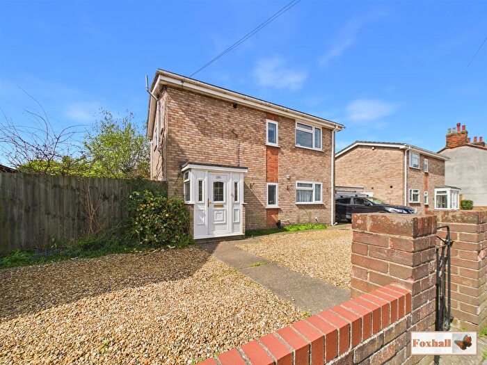 3 Bedroom Link Detached House For Sale In Cauldwell Hall Road, Ipswich, IP4