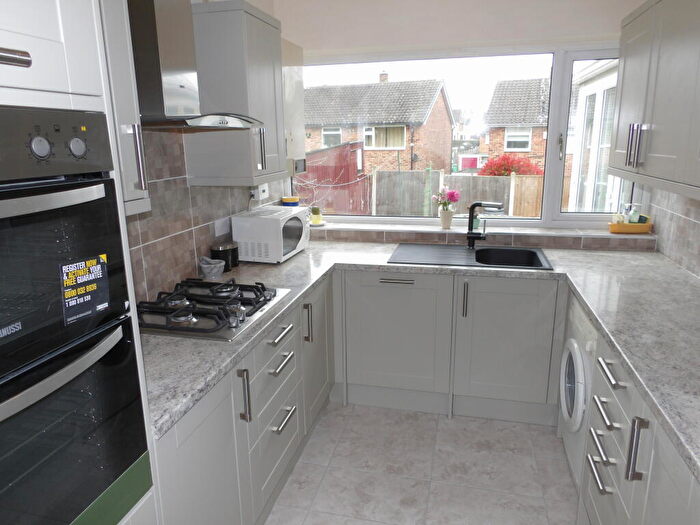 3 Bedroom Semi-Detached House To Rent In Woodbank Drive, Wollaton, NG8