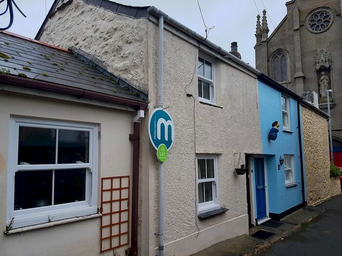2 Bedroom Cottage To Rent In Rosevean Road, Penzance, Cornwall, TR18