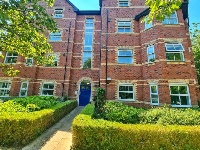 2 Bedroom Flat To Rent In Denmark Street, Altrincham, WA14