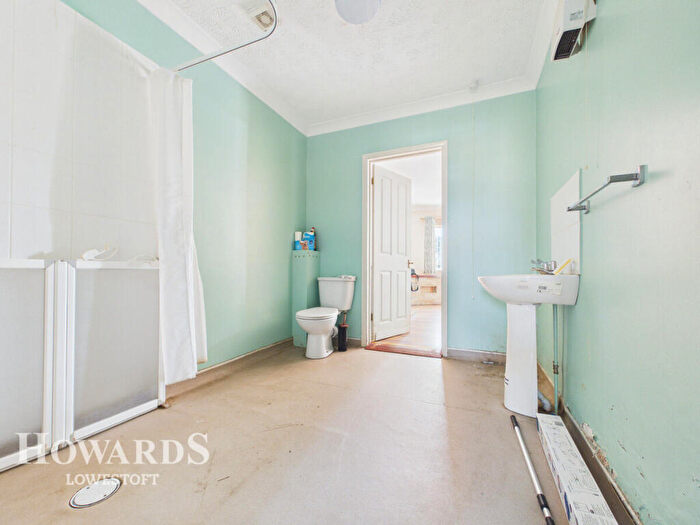 3 Bedroom End Of Terrace House For Sale In Field Lane, Kessingland, NR33
