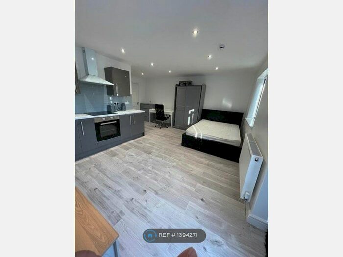 Studio To Rent In Barrydale Avenue, Beeston, Nottingham, NG9