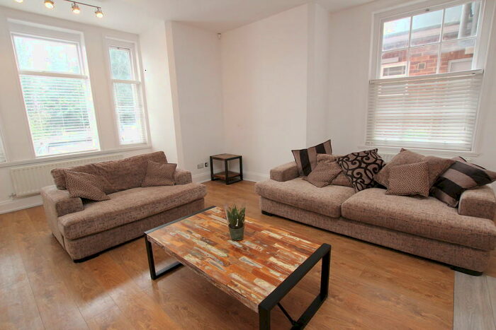 2 Bedroom Apartment To Rent In , Clinton Terrace, NG7