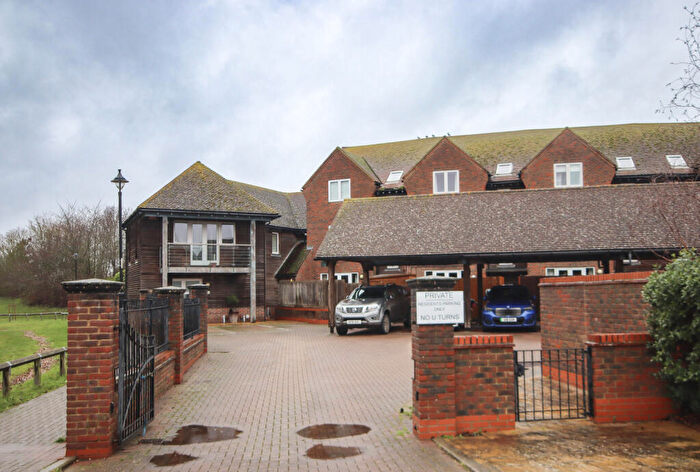 1 Bedroom Flat For Sale In Ringlet Road, St Mary's Island, Chatham, ME4