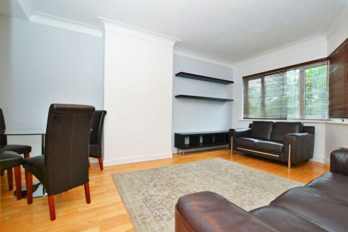 2 Bedroom Flat To Rent In Great West Road, Osterley, TW5