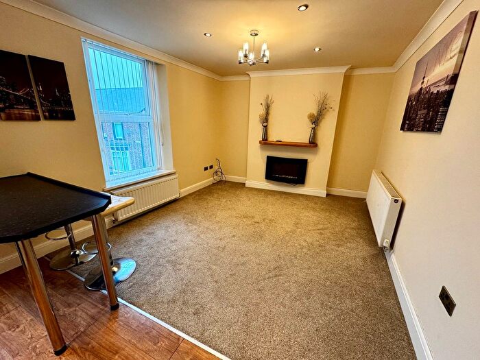 2 Bedroom Flat To Rent In Western Hill, Sunderland, SR2