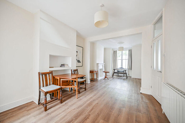 2 Bedroom House To Rent In Farrant Avenue, , Wood Green, London, N22