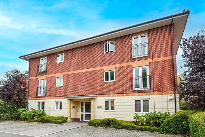 1 Bedroom Apartment For Sale In Northway, Newbury, Berkshire, RG14