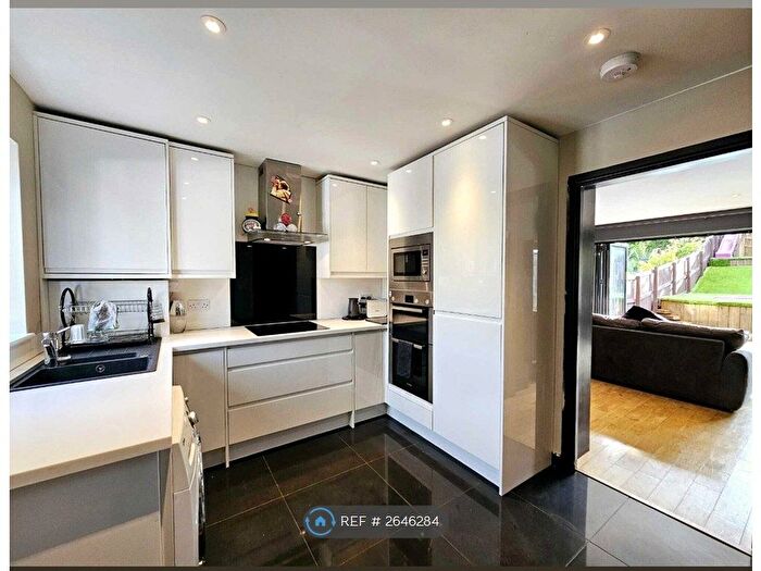 2 Bedroom Terraced House To Rent In Phoenix Drive, Scarborough, YO12