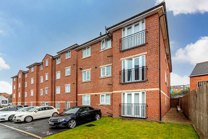2 Bedroom Flat To Rent In Langdale Court, Oakwell, Barnsley, S71