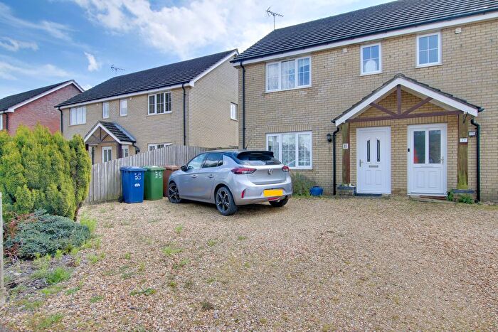 3 Bedroom Semi-Detached House For Sale In Station Avenue, Murrow, PE13