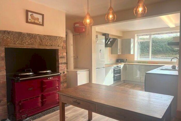 3 Bedroom Property To Rent In Ashby Road, Swadlincote, DE11