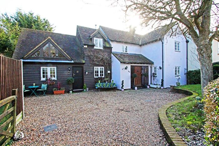 5 Bedroom Semi-Detached House For Sale In Bayford Village, Hertford, SG13