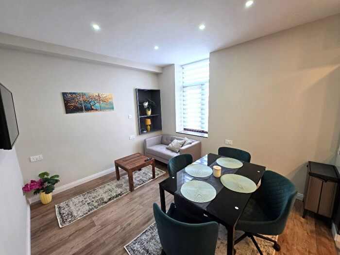 2 Bedroom Flat To Rent In Glenbervie Road, Torry, Aberdeen, AB11