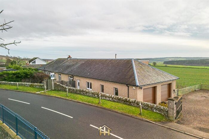 5 Bedroom Semi-Detached Bungalow For Sale In Auchterhouse, Dundee, DD3