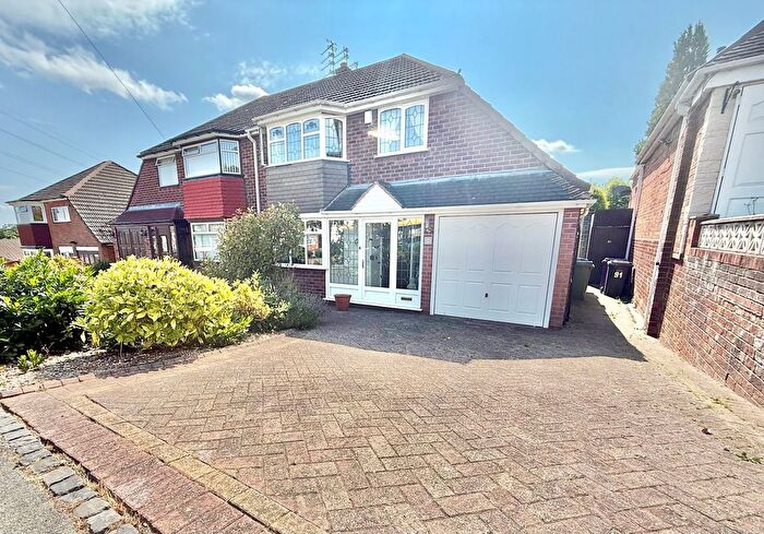 3 Bedroom Semi Detached House For Sale In Laburnum Road, Ettingshall Park, WV4