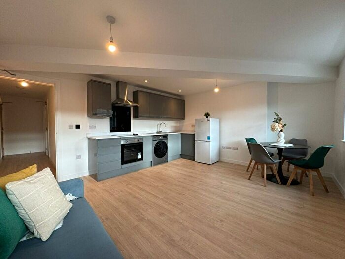 1 Bedroom Flat To Rent In Cliff Road, Nottingham, Nottinghamshire, NG1