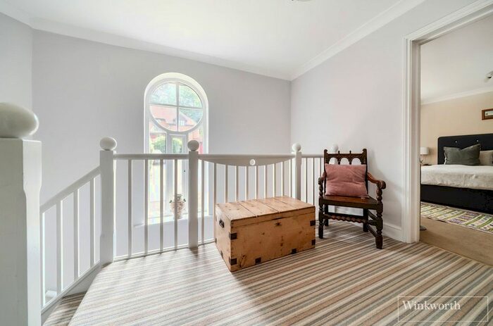 4 Bedroom Detached House For Sale In Abbey Wood, Sunningdale, Ascot, Berkshire, SL5