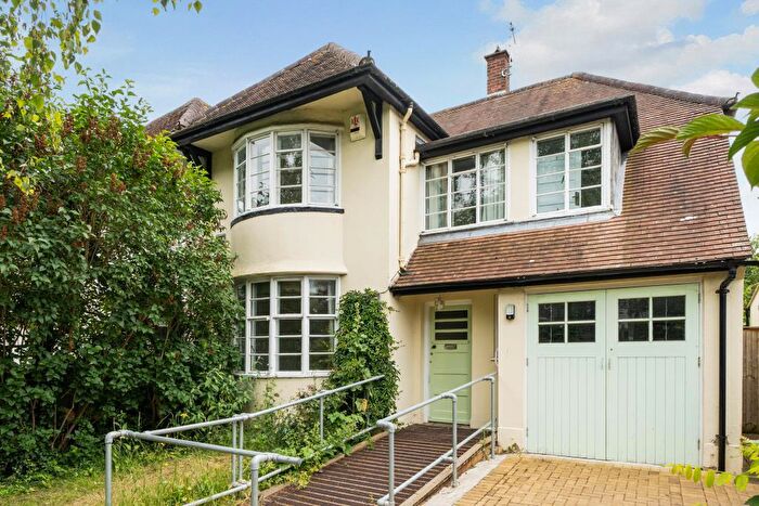 4 Bedroom Semi-Detached House To Rent In Banbury Road, Oxford, OX2