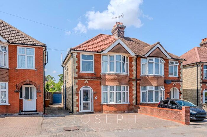 3 Bedroom Semi-Detached House For Sale In St. Leonards Road, Ipswich, IP3