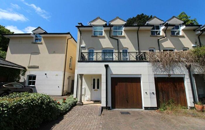 4 Bedroom Town House For Sale In Woodmeade Close, Charlton Kings, Cheltenham, GL52