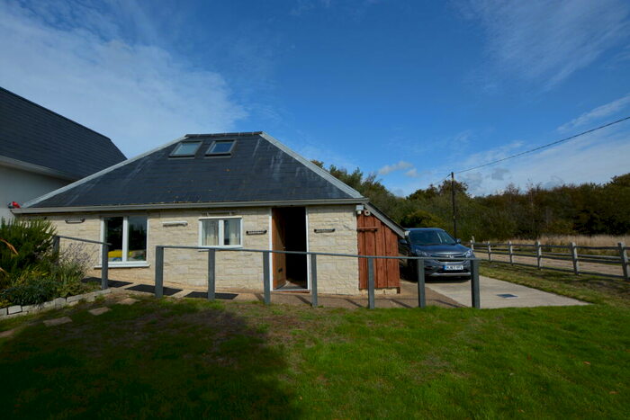 1 Bedroom Bungalow To Rent In Keyhaven, SO41