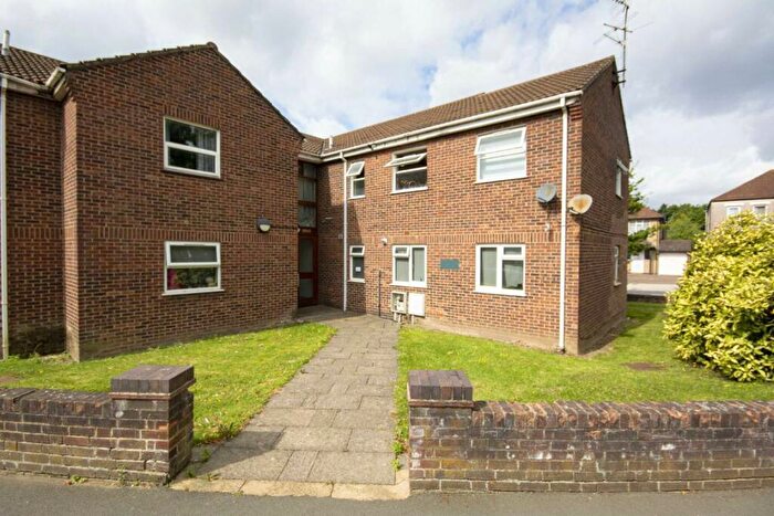 2 Bedroom Flat To Rent In Audley Road, London, NW4