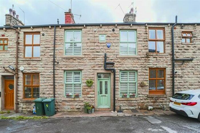 2 Bedroom Cottage To Rent In Stansfield Street, Stacksteads, Bacup, OL13