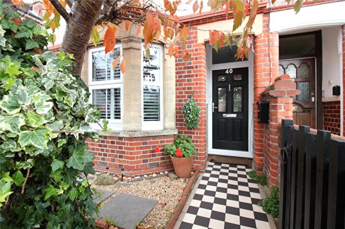 4 Bedroom End Of Terrace House For Sale In Brisbane Road, Reading, RG30
