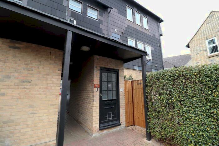 Studio To Rent In Rectory Road, Havant, PO9