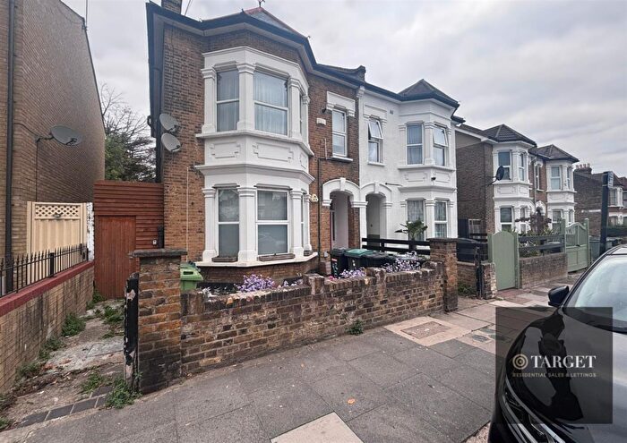 2 Bedroom Flat To Rent In Myddleton Road, Wood Green, N22