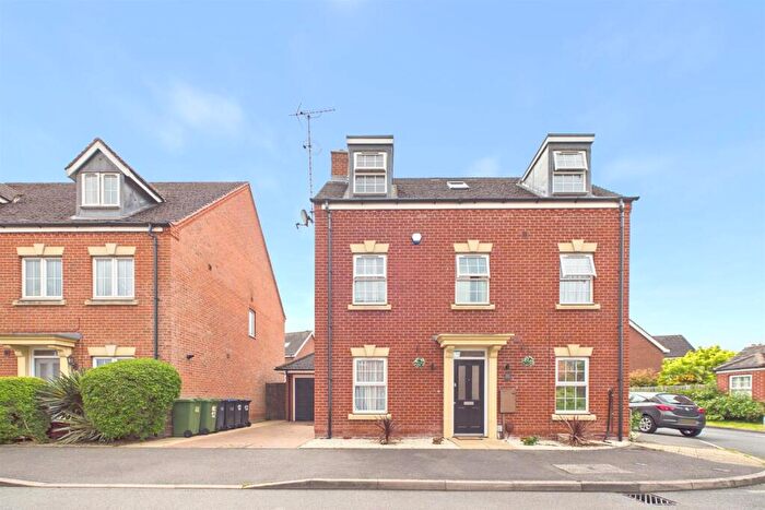 4 Bedroom Detached House To Rent In Brittain Lane, Warwick, CV34