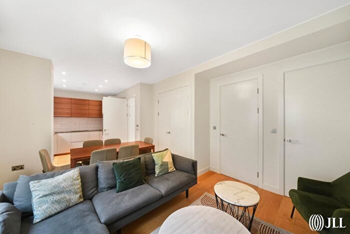 4 Bedroom Mews To Rent In Botanical Mews London, E15