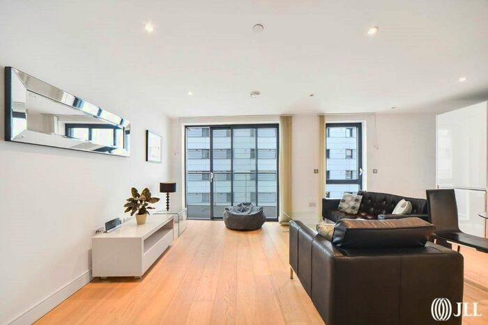 Studio To Rent In Kensington Apartments, Commercial Street, E1