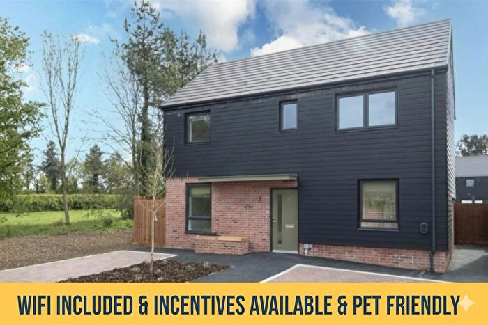 3 Bedroom Semi-Detached House To Rent In Eredine Crescent, Milton Keynes, MK5