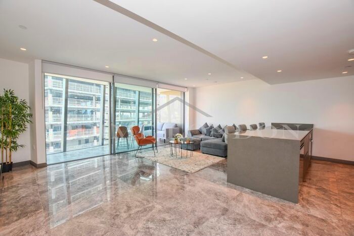 2 Bedroom Flat To Rent In One Blackfriars, - Blackfriars Road, London, SE1