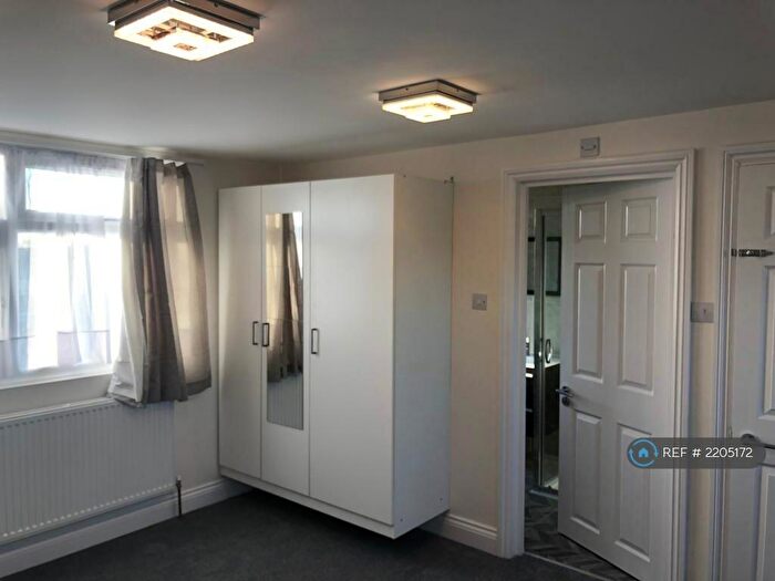 5 Bedroom Terraced House To Rent In Hampden Road, Harrow, HA3