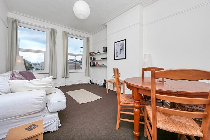 4 Bedroom Apartment To Rent In Fortess Road, Kentish Town, London, NW5