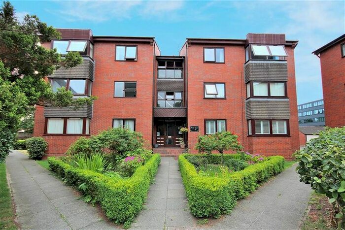 2 Bedroom Flat To Rent In /Park Court, Waterloo, Liverpool, L22