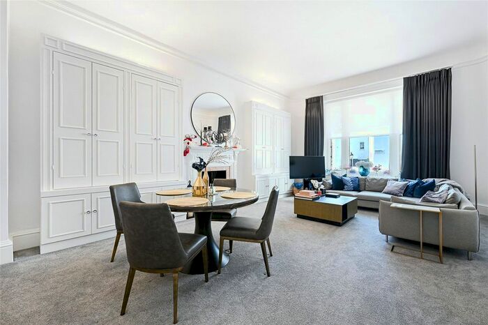 2 Bedroom Flat To Rent In Ennismore Gardens, London, SW7