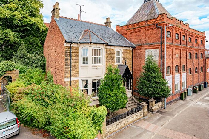 6 Bedroom Detached House For Sale In Lower Street, Kettering, NN16